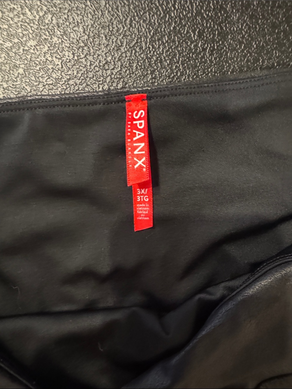 SPANX Black Faux Leather Leggings with Gold & Silver Side Stripe size plus 3X. - Picture 5 of 6